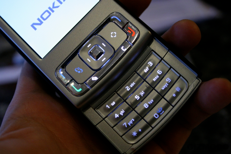 Illustration for article titled Hands On the Nokia N95i (The Black One) and the N95 US-Band Cellphone